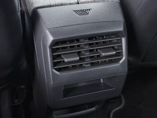 Peugeot e-3008 GT Avantage 210 73 kWh | SOH 95% WARMTEPOMP | DODE HOEKCENSOR | DEALER ONDERHOUDEN | BTW VERREKEN... ActivLease financial lease