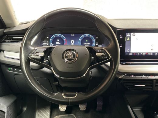 Skoda Octavia Combi 1.5 TSI First Edition 150Pk (VIRTUAL COCKPIT, BLACK PACK, APPLE CARPLAY, GROOT NAVI, CAMERA... ActivLease financial lease