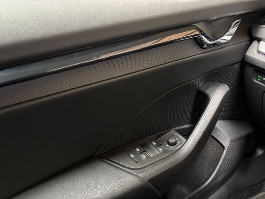 Skoda Octavia Combi 1.5 TSI First Edition 150Pk (VIRTUAL COCKPIT, BLACK PACK, APPLE CARPLAY, GROOT NAVI, CAMERA... ActivLease financial lease