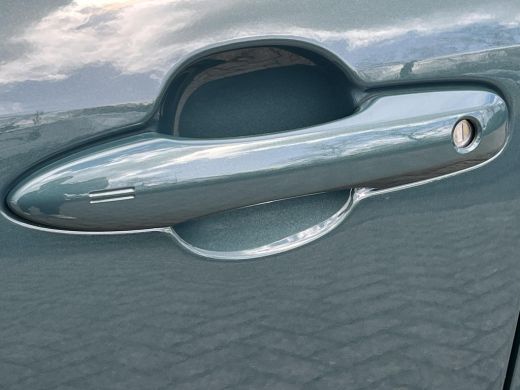 Toyota Yaris Cross 1.5 Hybrid 130 Executive | Premium Pack | Forest green met zwart dak | Nieuw uit voorraad leverba... ActivLease financial lease