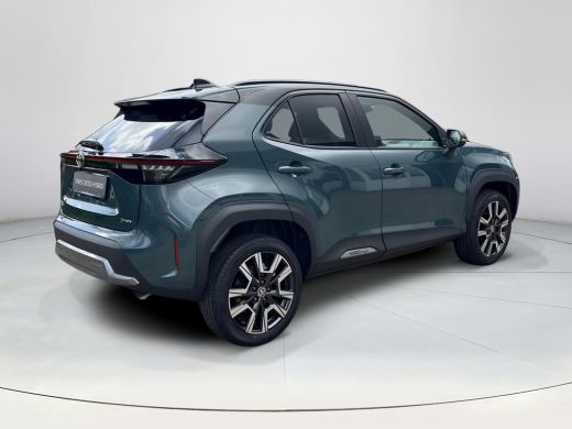 Toyota Yaris Cross 1.5 Hybrid 130 Executive | Premium Pack | Forest green met zwart dak | Nieuw uit voorraad leverba... ActivLease financial lease