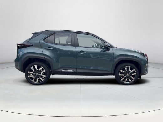 Toyota Yaris Cross 1.5 Hybrid 130 Executive | Premium Pack | Forest green met zwart dak | Nieuw uit voorraad leverba... ActivLease financial lease
