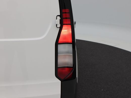 Volkswagen Caddy 2.0 TDi 102 Pk Comfort | Stoelverwarming | Climatronic | Parkeersensoren | Cruise Control | CarPl... ActivLease financial lease