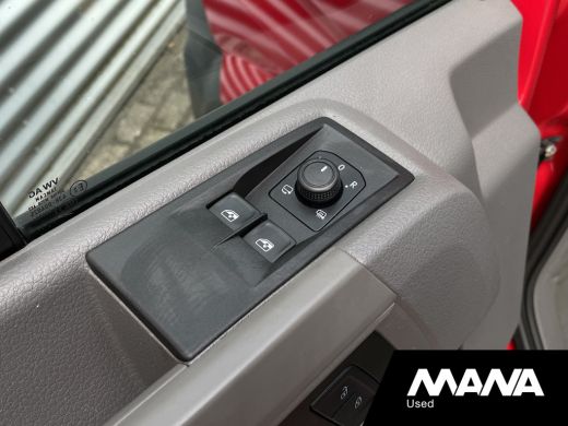 Volkswagen Crafter 35 2.0TDI 177PK L3H3 Highline Automaat Trekhaak Carplay Camera Vooruitverwarming ActivLease financial lease