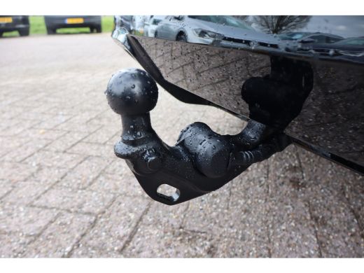 Volkswagen T-Roc R-Line First Edition | 'App-Connect' draadloze smartphone integratie | 30,5 cm display met 2D en ... ActivLease financial lease