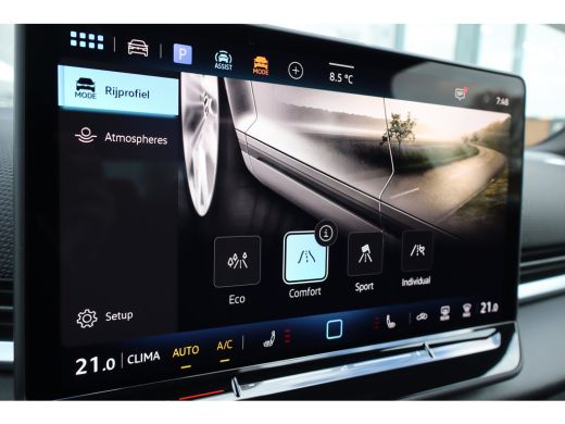 Volkswagen T-Roc R-Line First Edition | 'App-Connect' draadloze smartphone integratie | 30,5 cm display met 2D en ... ActivLease financial lease