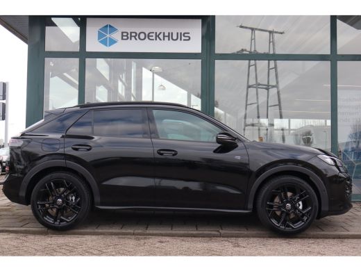 Volkswagen T-Roc R-Line First Edition | 'App-Connect' draadloze smartphone integratie | 30,5 cm display met 2D en ... ActivLease financial lease