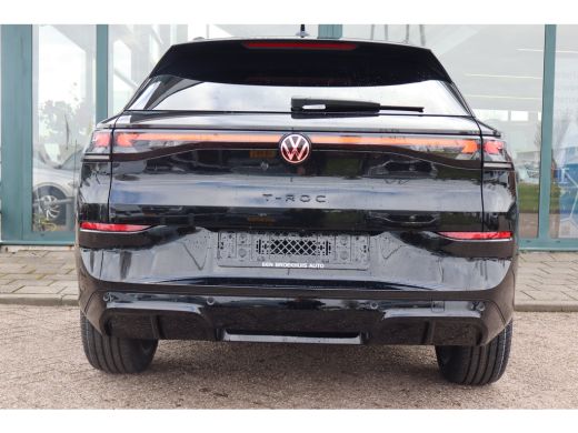 Volkswagen T-Roc R-Line First Edition | 'App-Connect' draadloze smartphone integratie | 30,5 cm display met 2D en ... ActivLease financial lease