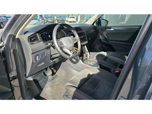 Volkswagen Tiguan 1.4 TSI eHybrid 245pk Life Business | Panoramadak | Camera | Trekhaak | Stuur & Stoelverwarming ActivLease financial lease