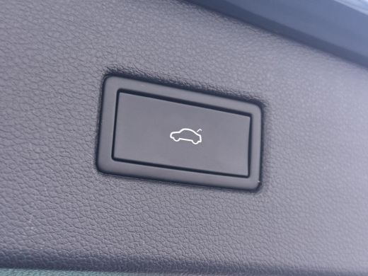 Volkswagen Tiguan 1.4 TSI eHybrid PHEV |SUPER COMPLEET| SCHUIF/ KANTELDAK| DODE HOEK| ELEK. ACHTERKLEP| DIG. DASH |... ActivLease financial lease