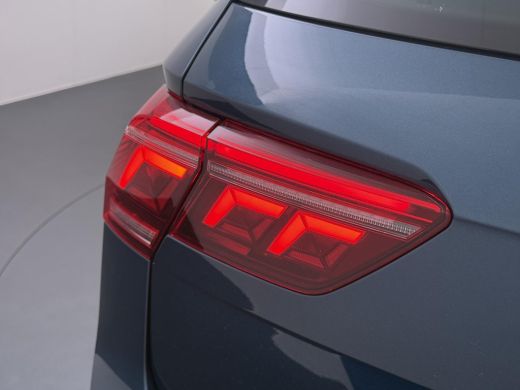 Volkswagen Tiguan 1.4 TSI eHybrid PHEV |SUPER COMPLEET| SCHUIF/ KANTELDAK| DODE HOEK| ELEK. ACHTERKLEP| DIG. DASH |... ActivLease financial lease