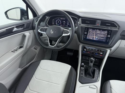 Volkswagen Tiguan 1.4 TSI eHybrid PHEV |SUPER COMPLEET| SCHUIF/ KANTELDAK| DODE HOEK| ELEK. ACHTERKLEP| DIG. DASH |... ActivLease financial lease