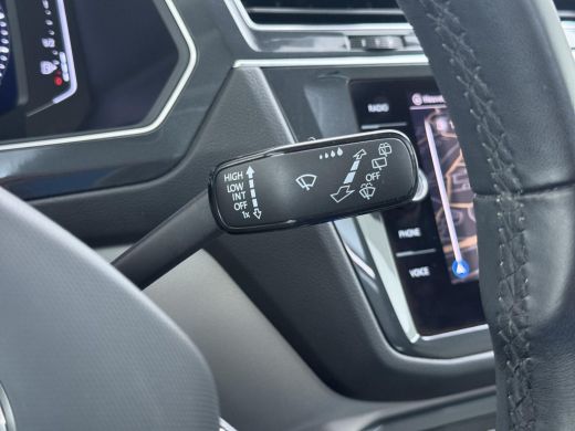 Volkswagen Tiguan 1.4 TSI eHybrid PHEV |SUPER COMPLEET| SCHUIF/ KANTELDAK| DODE HOEK| ELEK. ACHTERKLEP| DIG. DASH |... ActivLease financial lease