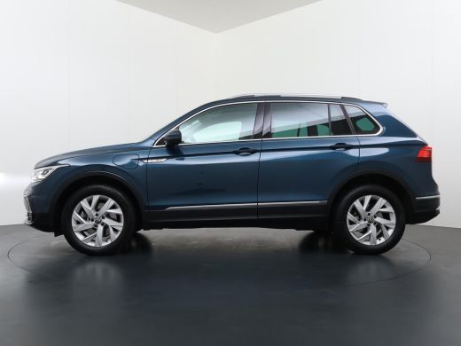 Volkswagen Tiguan 1.4 TSI eHybrid PHEV |SUPER COMPLEET| SCHUIF/ KANTELDAK| DODE HOEK| ELEK. ACHTERKLEP| DIG. DASH |... ActivLease financial lease