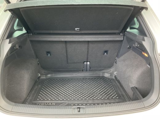 Volkswagen Tiguan 1.5 TSI R-Line Business Pano Carplay Massage Stoelverw Adap.Cruise Digitaal Vol opties! ActivLease financial lease