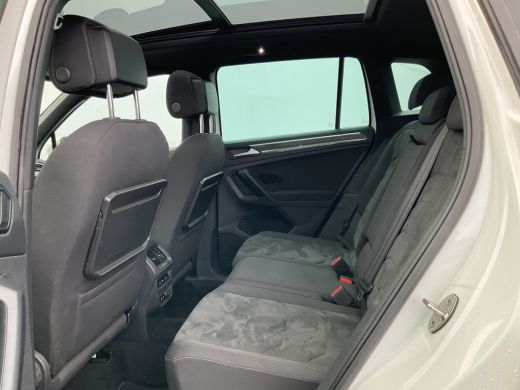 Volkswagen Tiguan 1.5 TSI R-Line Business Pano Carplay Massage Stoelverw Adap.Cruise Digitaal Vol opties! ActivLease financial lease