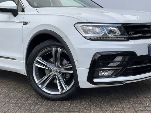 Volkswagen Tiguan 1.5 TSI R-Line Business Pano Carplay Massage Stoelverw Adap.Cruise Digitaal Vol opties! ActivLease financial lease