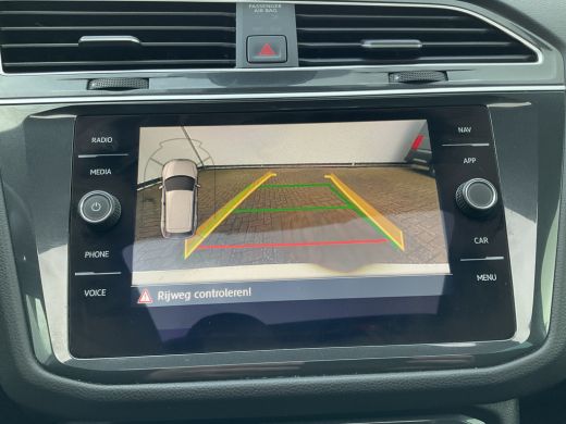 Volkswagen Tiguan 1.5 TSI R-Line Business Pano Carplay Massage Stoelverw Adap.Cruise Digitaal Vol opties! ActivLease financial lease