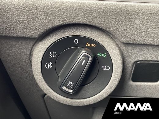 Volkswagen Transporter 2.0TDI L2H1 199PK DC BULLI Automaat Lederen bekleding Camera Cruise Airco Stoelverwarming LED ActivLease financial lease