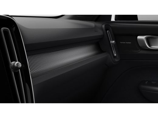 Volvo  EC40 Single Motor Extended Rage Ultra Black Ed. 82KWH | Glazen panoramadak | Elek. stoelen incl. geheu... ActivLease financial lease