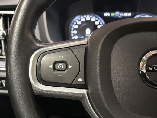 Volvo  V60 2.0 B3 Sport 163Pk Automaat (APPLE CARPLAY, GROOT NAVI, CAMERA, GETINT GLAS, KEYLESS, SPORTSTOELE... ActivLease financial lease