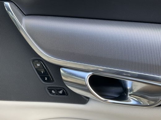 Volvo  V90 B4 Ultimate Dark Leer Memory Camera Carplay Stoel/Stuurverw NL-Auto Uitstraling! ActivLease financial lease