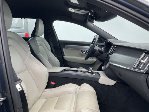 Volvo  V90 B4 Ultimate Dark Leer Memory Camera Carplay Stoel/Stuurverw NL-Auto Uitstraling! ActivLease financial lease