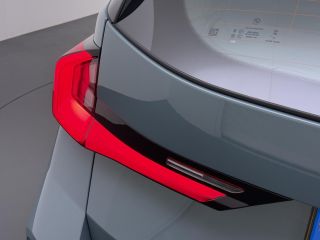 BMW iX1 xDrive30 67 kWh VAN &euro; 41.900,- VOOR &euro; 38.440,- UW LENTEVOORDEEL: &euro; 3.460,-!| M-SPORT| COMPLEET | ...