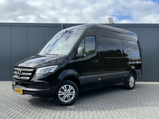 Mercedes-Benz Sprinter 317 CDI 9G-TRONIC RWD / L2H2 / FACELIFT / TREKHAAK 3.5T / CAMERA / BLINDSPOT / DISTRONIC / ADAPTI...