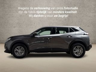 Peugeot 2008 1.2 PureTech Sport (APPLE CARPLAY, NAVIGATIE, PARKEERSENSOREN, SPORTSTOELEN, CRUISE, LANE ASSIST,...