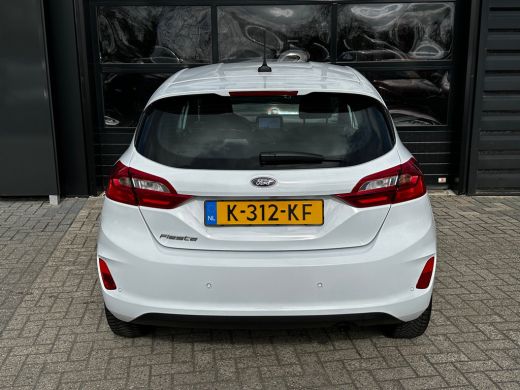 Ford Fiesta 1.0 Titanium | STUUR, STOEL EN VOORRUITVERWARMING| NAVIGATIE + APPLE CARPLAY/ANDROID AUTO| PARKEE... ActivLease financial lease
