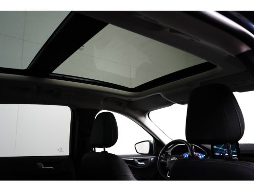 Ford Kuga 2.5PHEV 225pk Vignale | Pano | Elekt.Trekhaak | Driver ass.- Technology- & Winter Pack | 20"LMV ActivLease financial lease