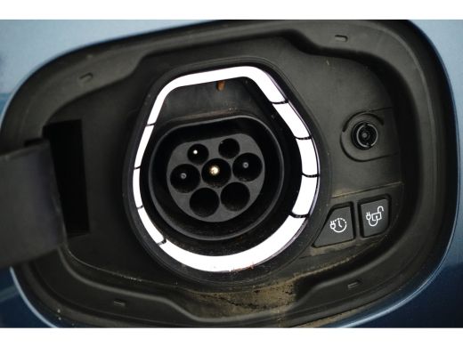 Ford Kuga 2.5PHEV 225pk Vignale | Pano | Elekt.Trekhaak | Driver ass.- Technology- & Winter Pack | 20"LMV ActivLease financial lease