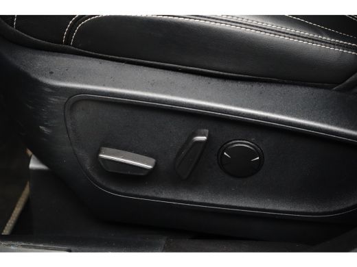 Ford Kuga 2.5PHEV 225pk Vignale | Pano | Elekt.Trekhaak | Driver ass.- Technology- & Winter Pack | 20"LMV ActivLease financial lease