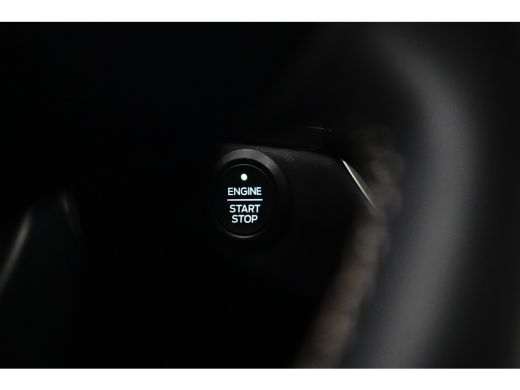 Ford Kuga 2.5PHEV 225pk Vignale | Pano | Elekt.Trekhaak | Driver ass.- Technology- & Winter Pack | 20"LMV ActivLease financial lease