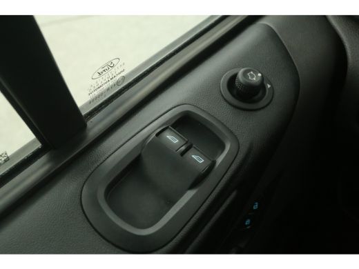 Ford Transit Custom 2.0 TDCI L1H1 | Airco | Cruise | 3 Zits | Trekhaak | 2xSchuifdeur | Stoelverw. | Parkeersens. ActivLease financial lease