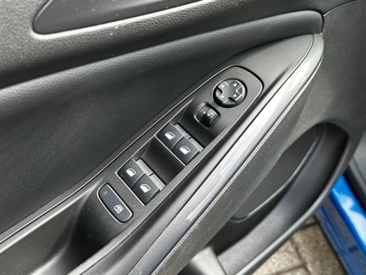 Opel Grandland X 1.2 130 PK Turbo Elegance | TREKHAAK| CAMERA + PARKEERSENSOREN| NAVIGATIE + APPLE CARPLAY/ANDROID... ActivLease financial lease