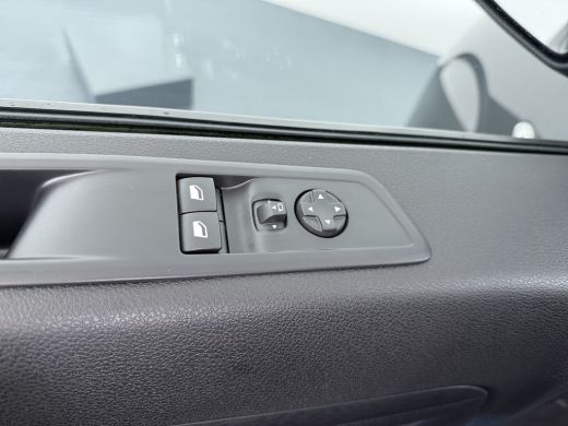 Opel Vivaro L2H1 180pk Automaat | BPM VRIJ | Bumpers in carrosseriekleur | Cruise control | Dodehoek detectie ActivLease financial lease
