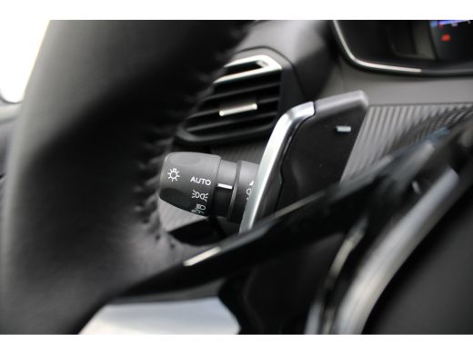 Peugeot 208 Hybrid 100 e-DCS6 Allure | Apple Carplay/Android Auto|telefoonintegratie premium | Armsteun voor ... ActivLease financial lease