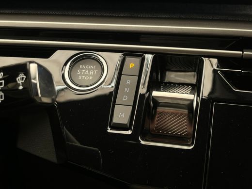 Peugeot 5008 1.2 HYBRID 145PK 7-ZITS ALLURE AUTOMAAT Camera | Stoelverwaming | Cruise | Leder/Stof (AGR) | LED... ActivLease financial lease