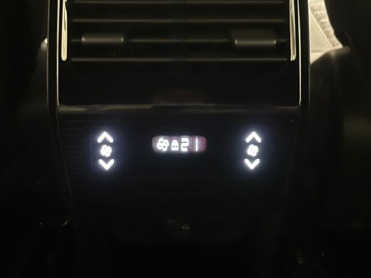 Peugeot 5008 1.2 HYBRID 145PK 7-ZITS ALLURE AUTOMAAT Camera | Stoelverwaming | Cruise | Leder/Stof (AGR) | LED... ActivLease financial lease