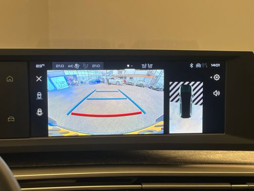 Peugeot 5008 1.2 HYBRID 145PK 7-ZITS ALLURE AUTOMAAT Camera | Stoelverwaming | Cruise | Leder/Stof (AGR) | LED... ActivLease financial lease