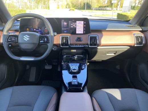 Suzuki e Vitara Style 61 kWh | Nieuwe auto !| Direct uit voorraad leverbaar | ActivLease financial lease