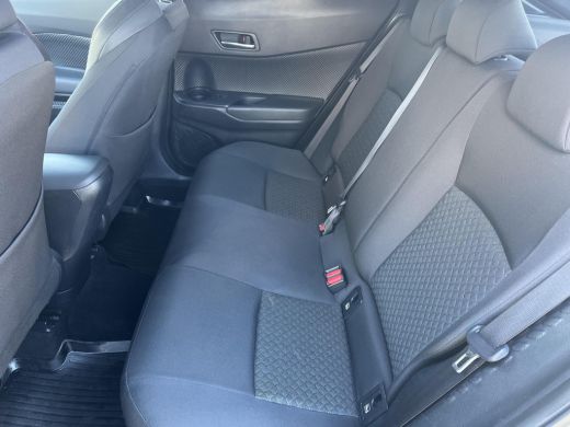 Toyota C-HR 1.8 Hybrid Executive | Stoel- + stuurverwarming | Carplay | Parkeersensoren | Dode hoek waarschuw... ActivLease financial lease