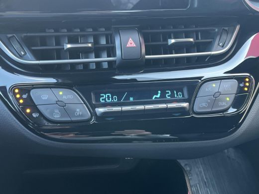 Toyota C-HR 1.8 Hybrid Executive | Stoel- + stuurverwarming | Carplay | Parkeersensoren | Dode hoek waarschuw... ActivLease financial lease