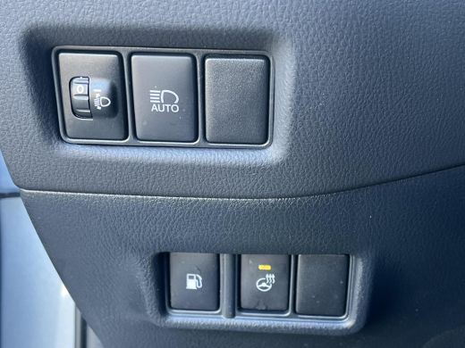 Toyota C-HR 1.8 Hybrid Executive | Stoel- + stuurverwarming | Carplay | Parkeersensoren | Dode hoek waarschuw... ActivLease financial lease