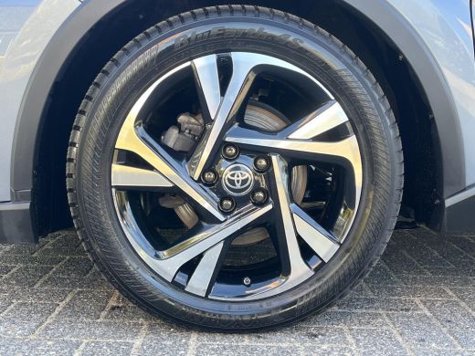 Toyota C-HR 1.8 Hybrid Executive | Stoel- + stuurverwarming | Carplay | Parkeersensoren | Dode hoek waarschuw... ActivLease financial lease