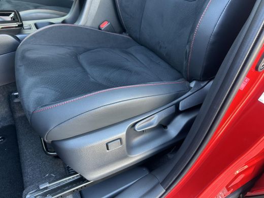 Toyota Corolla Cross Hybrid 180 GR Sport ActivLease financial lease