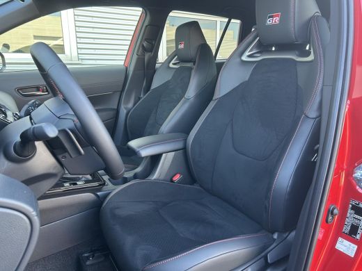 Toyota Corolla Cross Hybrid 180 GR Sport ActivLease financial lease