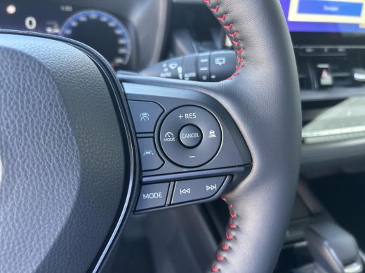 Toyota Corolla Cross Hybrid 180 GR Sport ActivLease financial lease